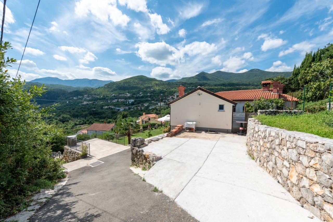 Sea View Apartment With Garden Near Opatija Veprinac Exteriör bild