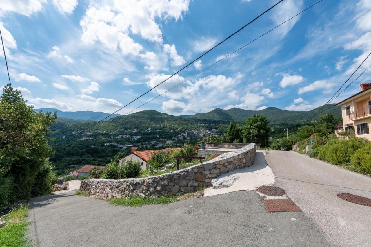 Sea View Apartment With Garden Near Opatija Veprinac Exteriör bild