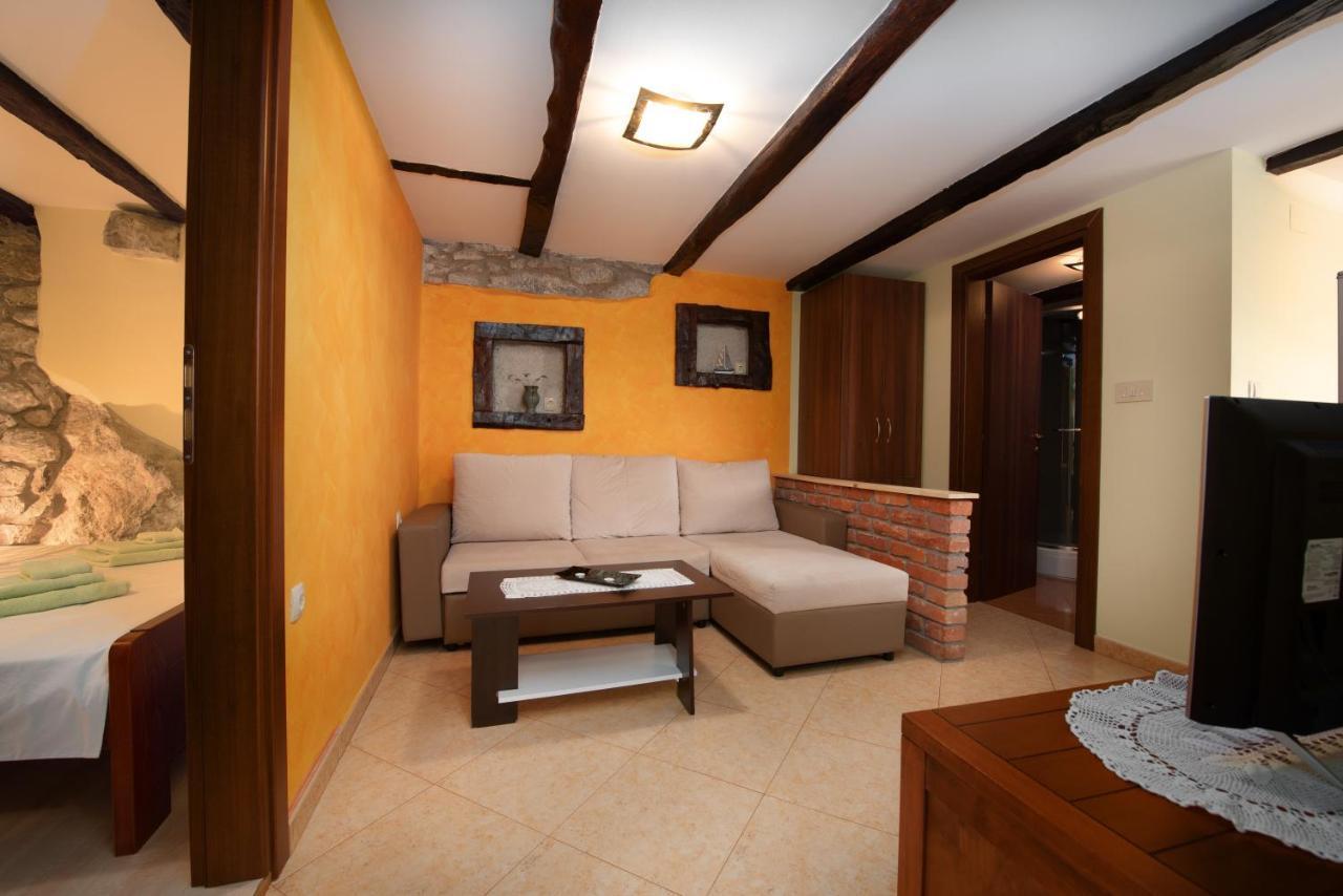 Sea View Apartment With Garden Near Opatija Veprinac Exteriör bild